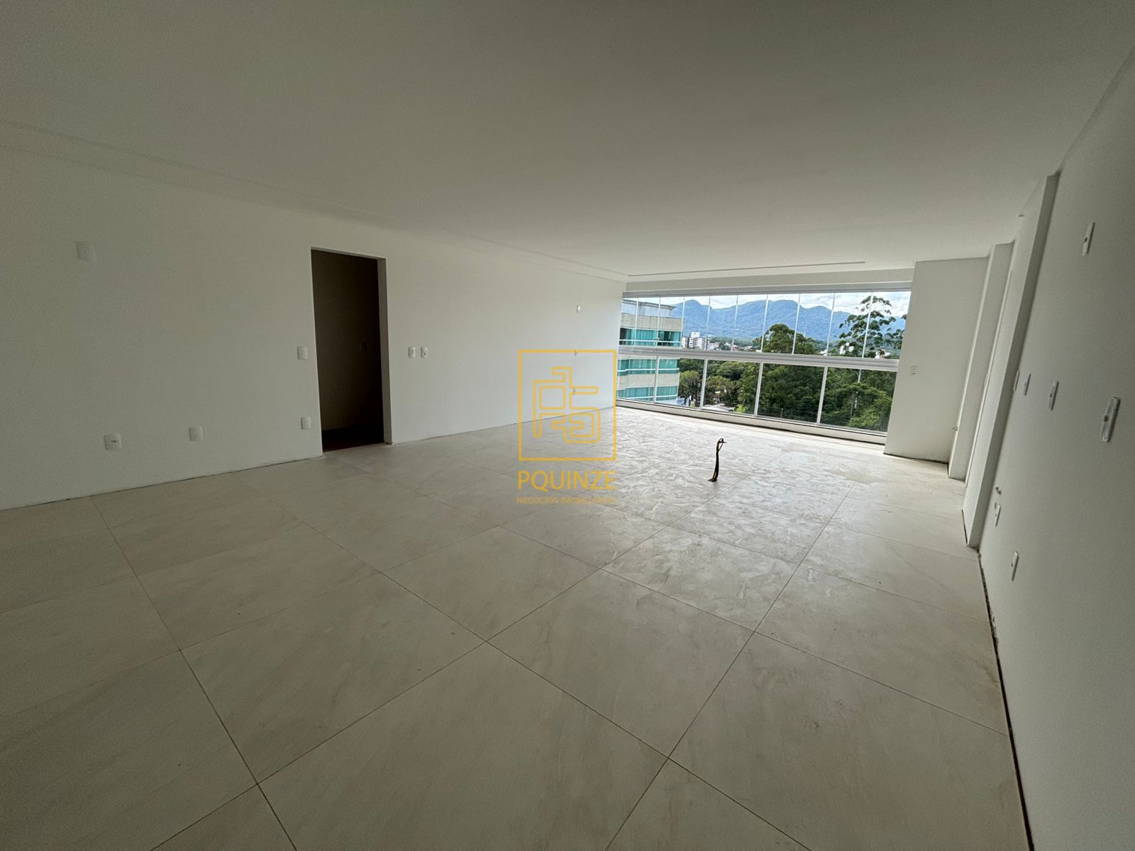 Apartamento com 3 suítes no coração de Timbó — foto 3