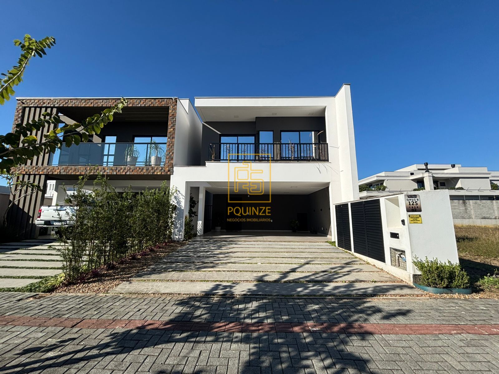 Belíssimo Sobrado com fino acabamento no bairro Quintino - foto 1