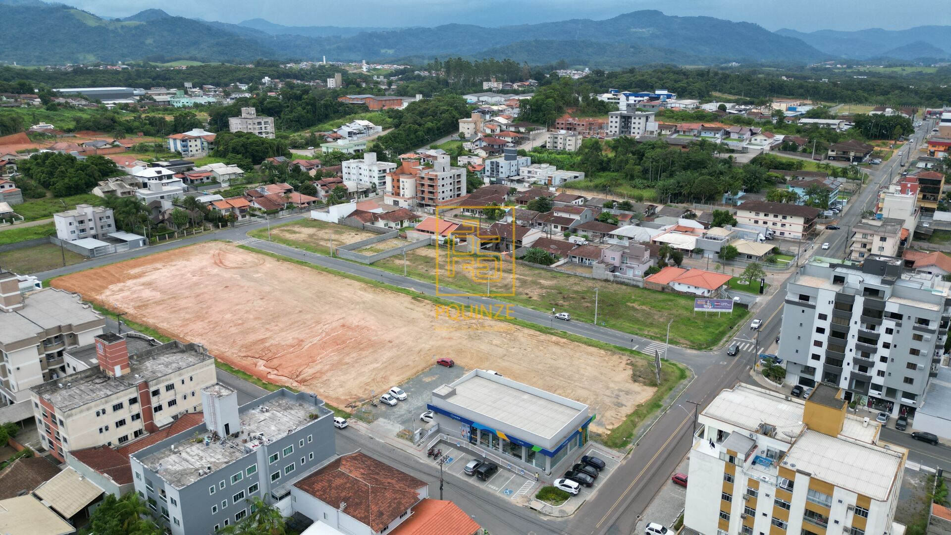Terrenos com infraestrutura completa no bairro mais comercial de Indaial - foto 1
