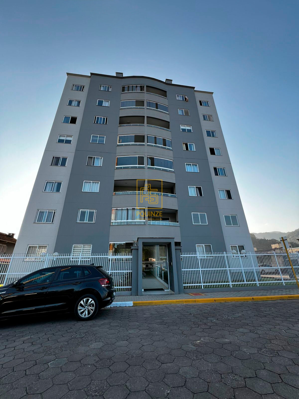 Apartamento semi mobiliado no coração de Rodeio - foto 1