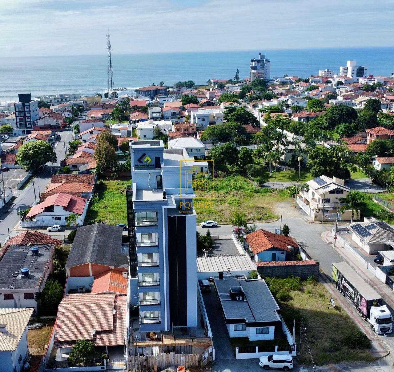 Conforto e localização no coração de Barra Velha - foto 1