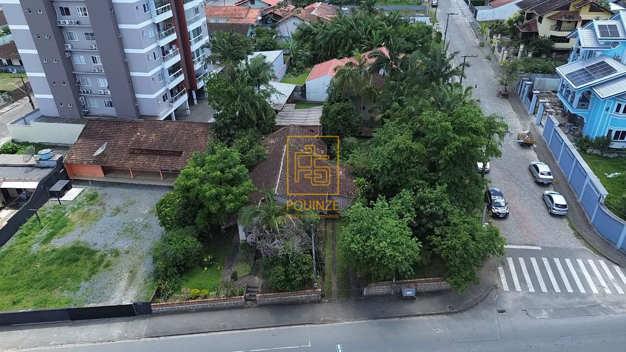Terreno amplo com edificação em localização privilegiada — foto 2