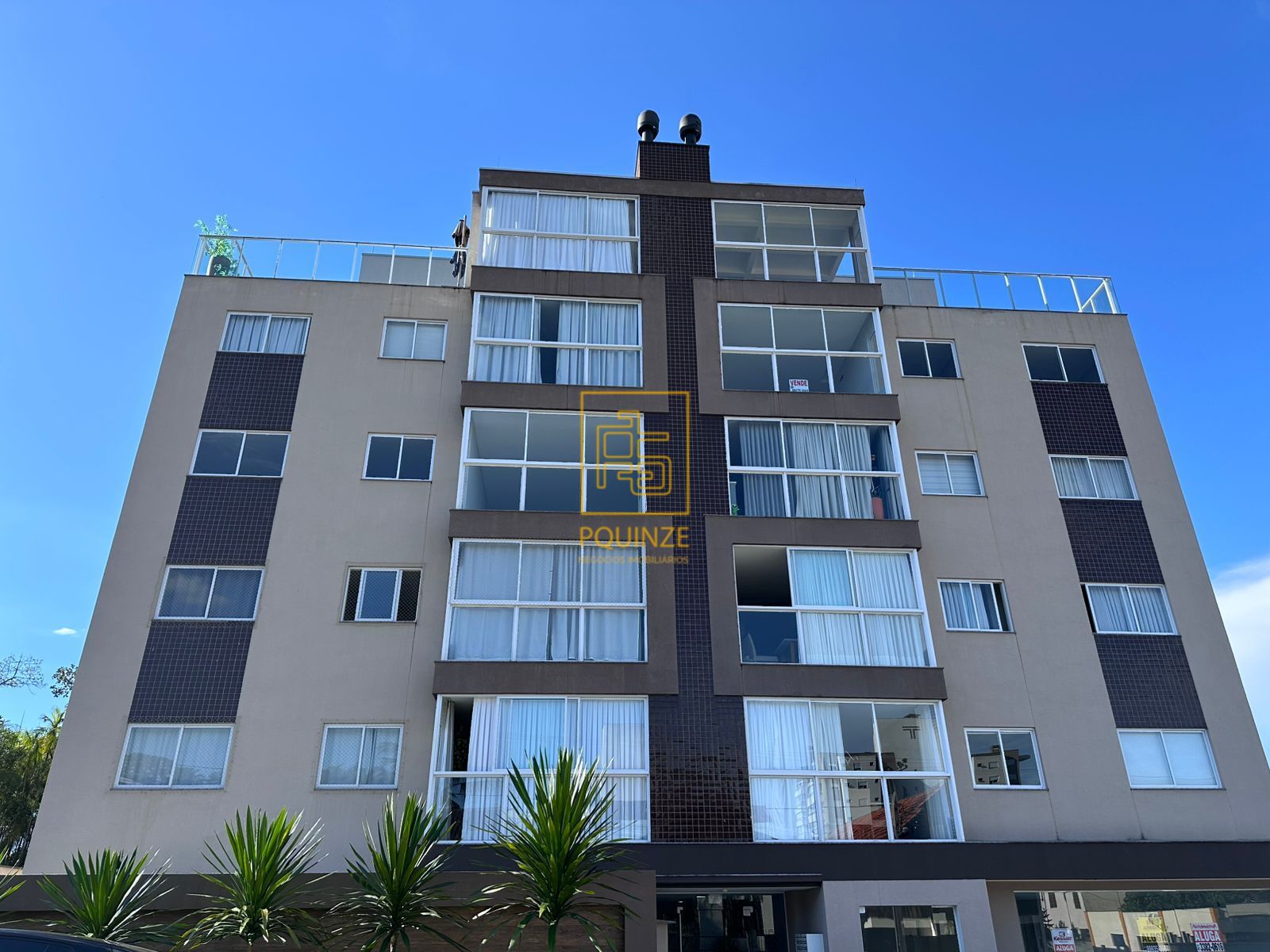 Cobertura duplex semi mobiliada no bairro das Capitais em Timbó - foto 1