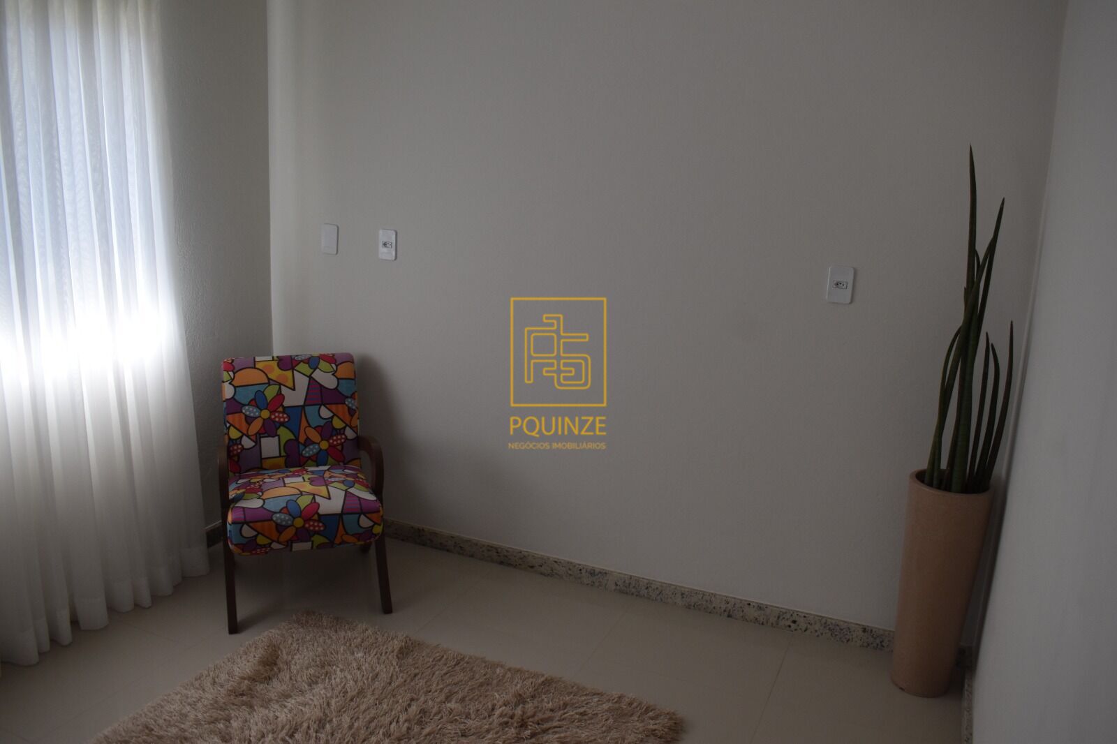 Casa com energia solar e amplo quintal no centro de Rodeio — foto 6