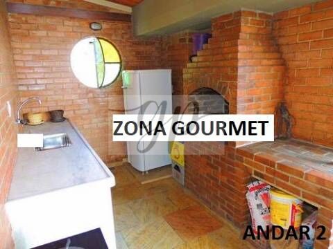 Cobertura à venda com 2 quartos, 180m² - Foto 3