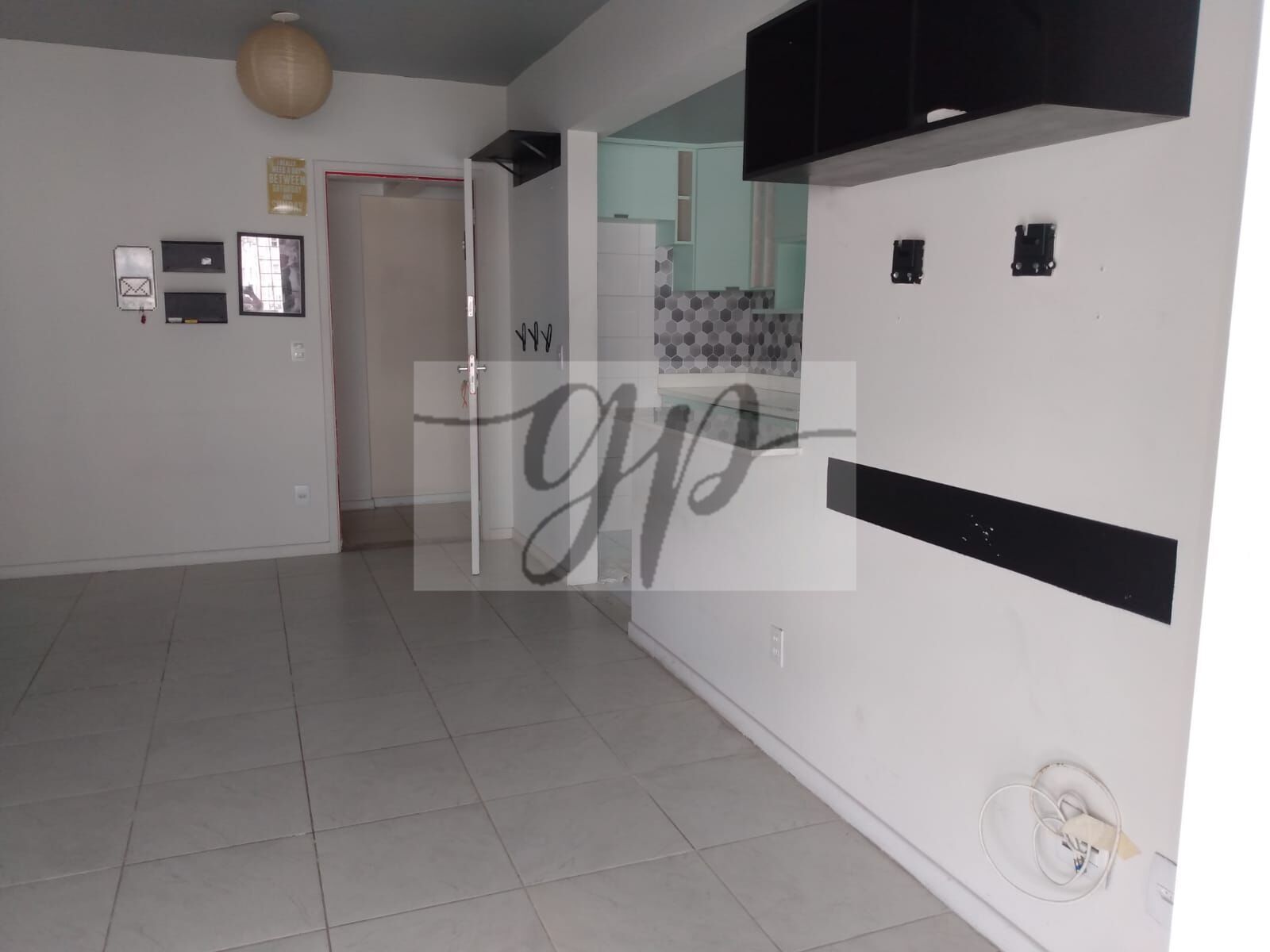 Apartamento à venda com 2 quartos, 76m² - Foto 3