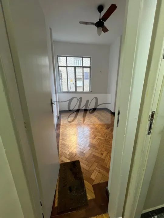 Apartamento à venda com 2 quartos, 69m² - Foto 4