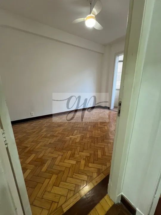 Apartamento à venda com 2 quartos, 69m² - Foto 2