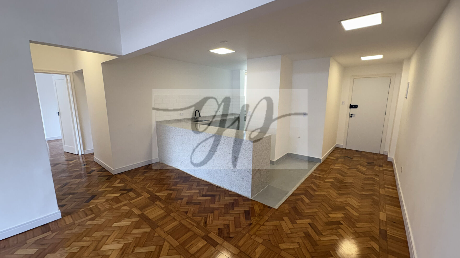 Apartamento à venda com 3 quartos, 131m² - Foto 1