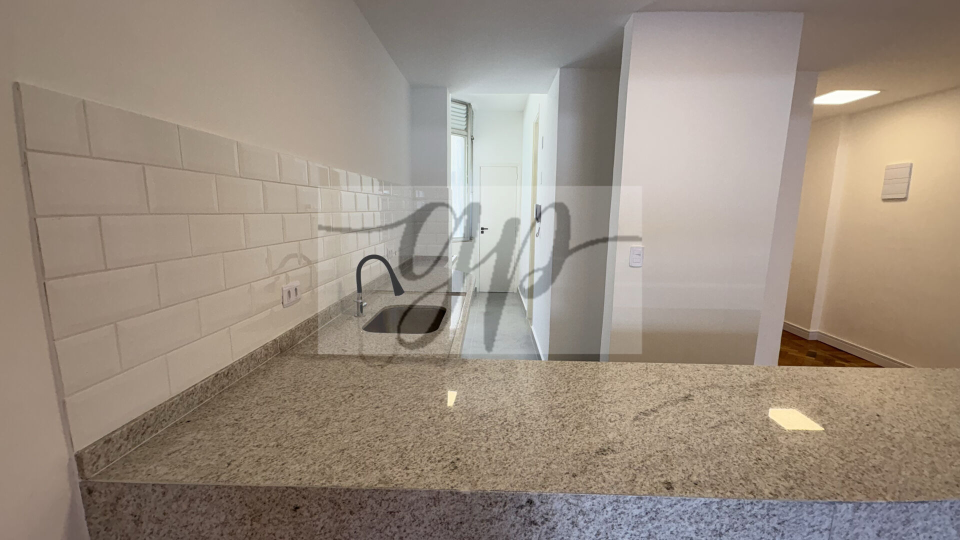 Apartamento à venda com 3 quartos, 131m² - Foto 4