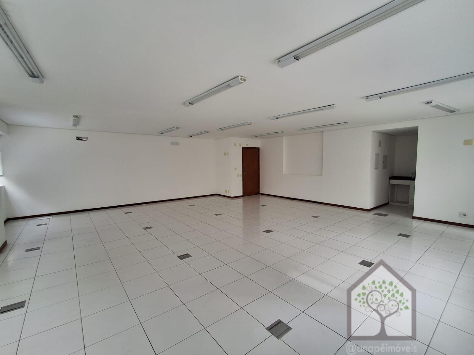 Conjunto Comercial-Sala à venda com 1 quarto, 81m² - Foto 9