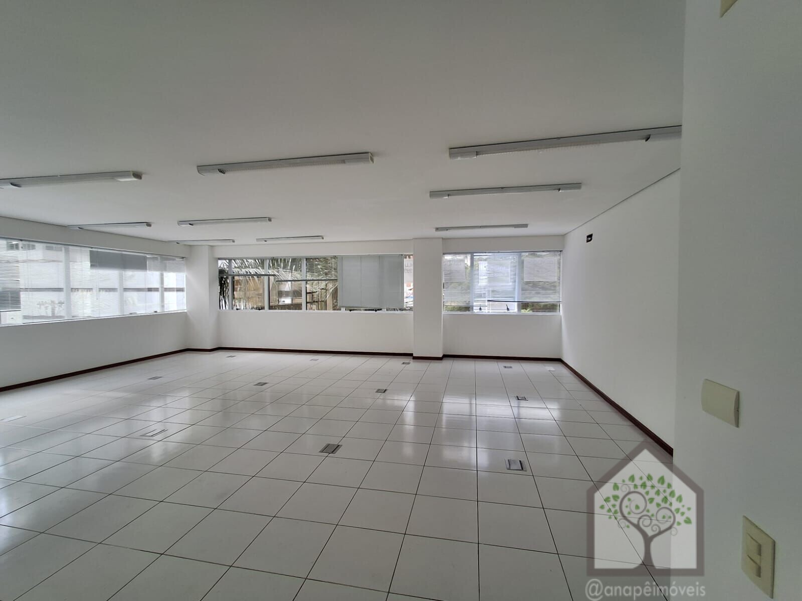 Conjunto Comercial-Sala à venda com 1 quarto, 81m² - Foto 5