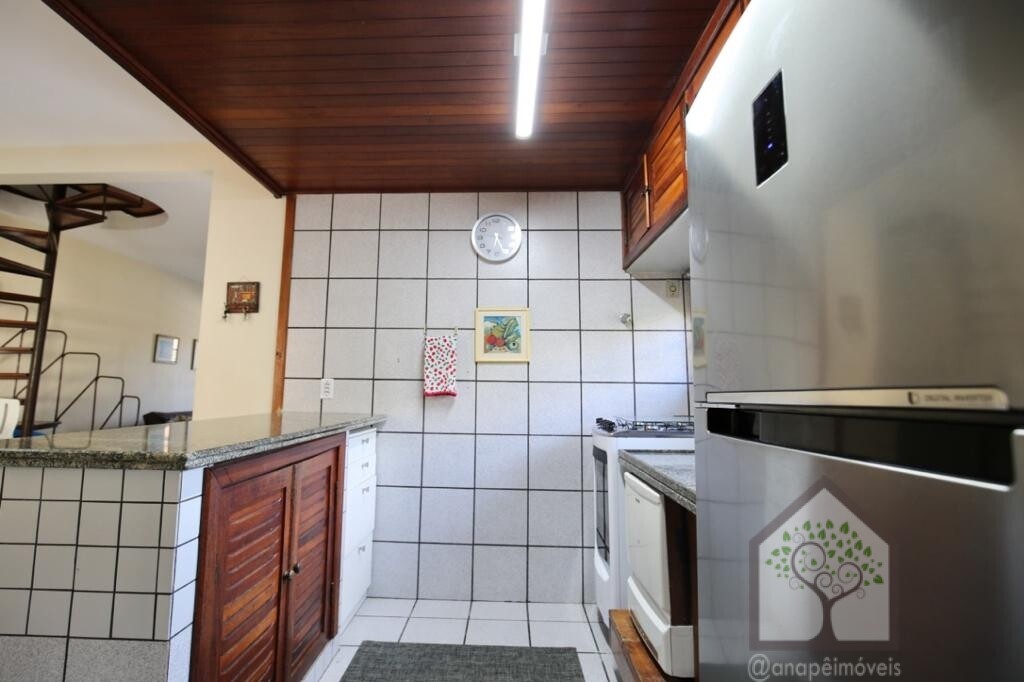 Casa à venda com 3 quartos, 147m² - Foto 4