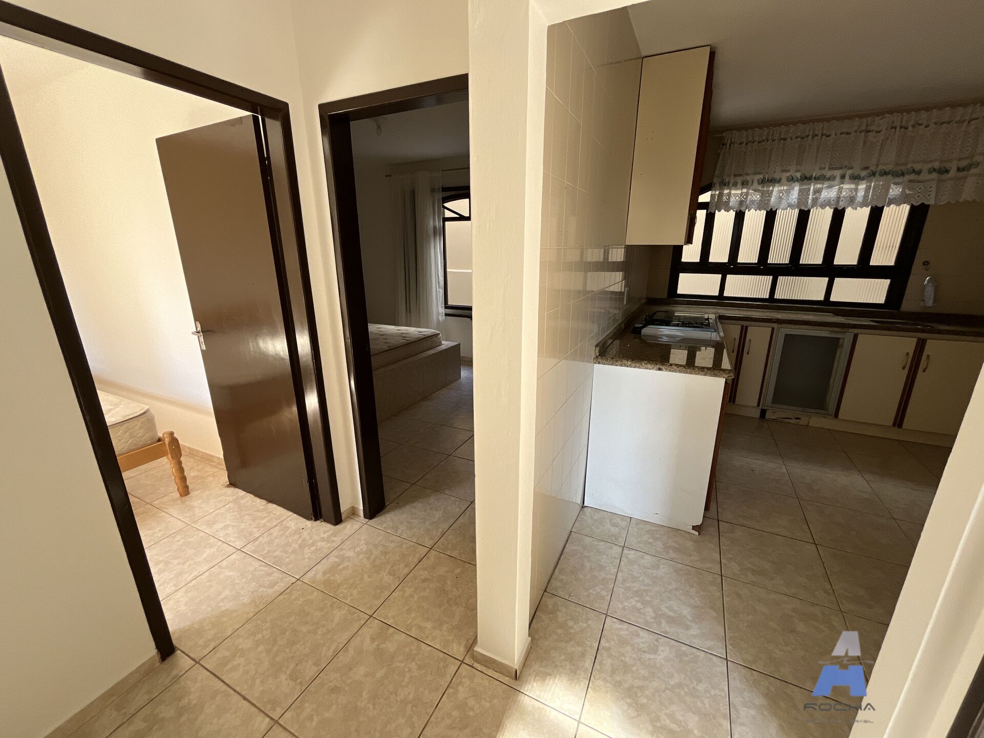 Casa, 6 quartos, 230 m² - Foto 7