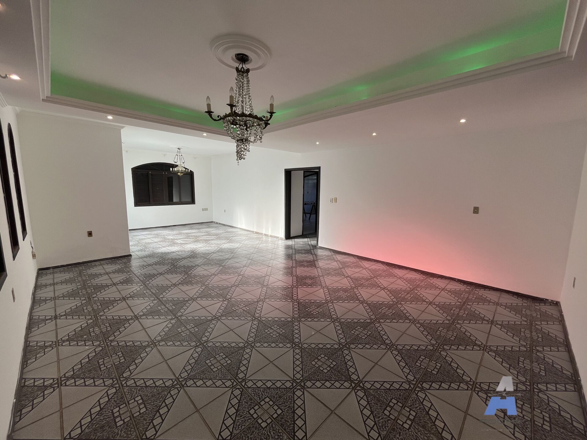 Casa, 4 quartos, 260 m² - Foto 4
