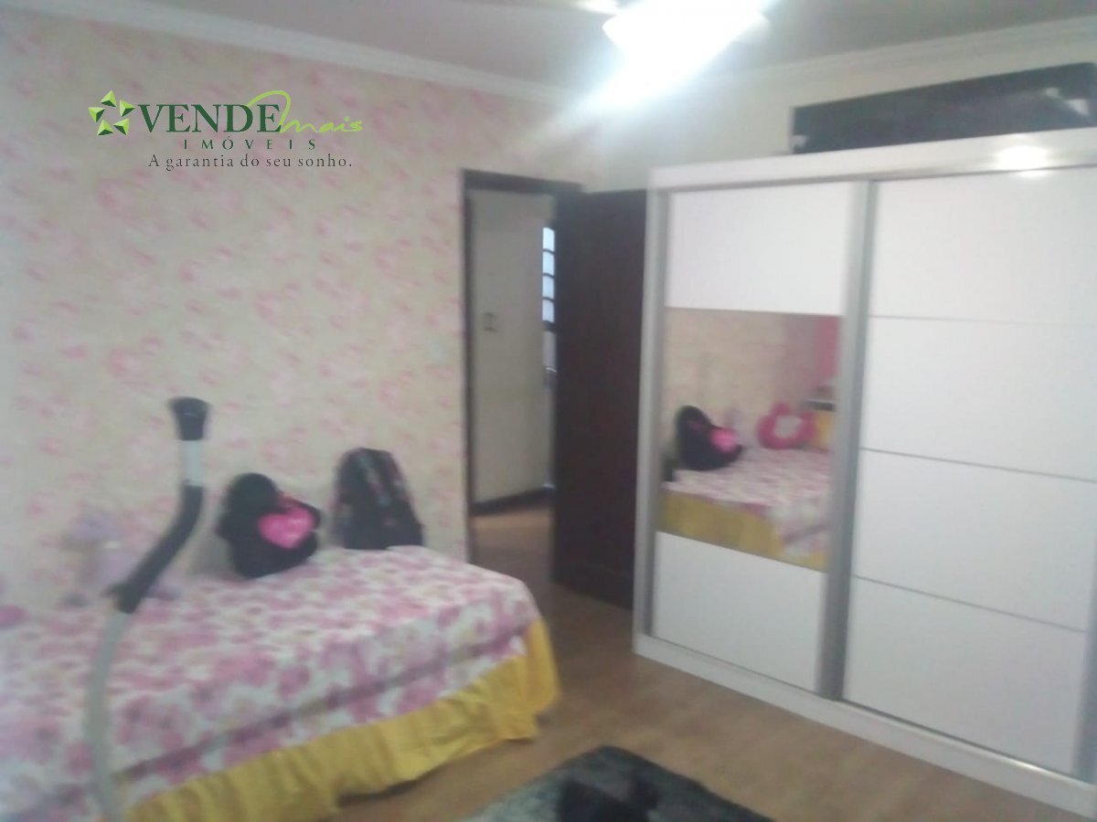 Casa à venda com 3 quartos, 189m² - Foto 22