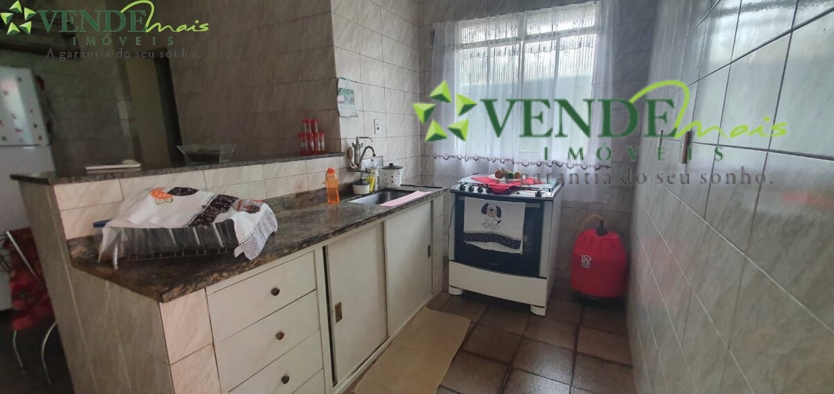 Casa à venda com 4 quartos, 80m² - Foto 14