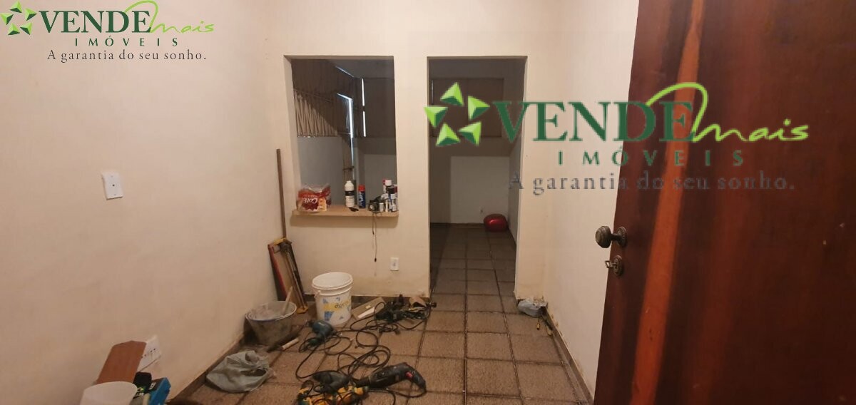 Casa à venda com 4 quartos, 80m² - Foto 13