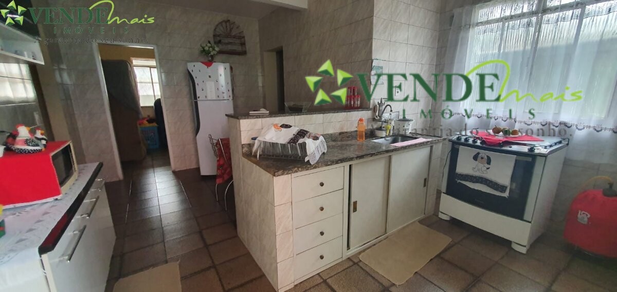 Casa à venda com 4 quartos, 80m² - Foto 15