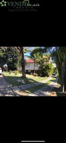 Casa à venda com 4 quartos, 500m² - Foto 1