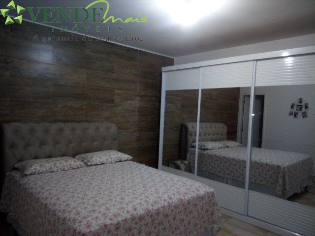 Casa à venda com 2 quartos, 88m² - Foto 4