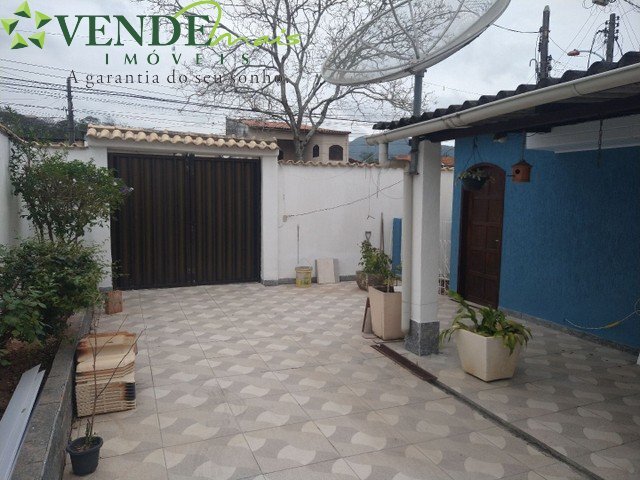 Casa à venda com 3 quartos, 130m² - Foto 1