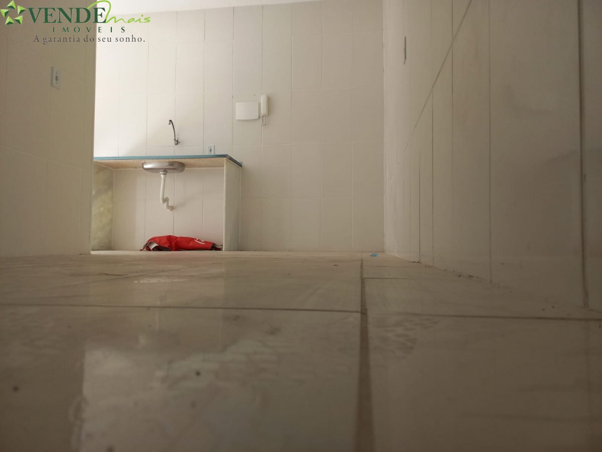 Apartamento à venda com 2 quartos, 75m² - Foto 19