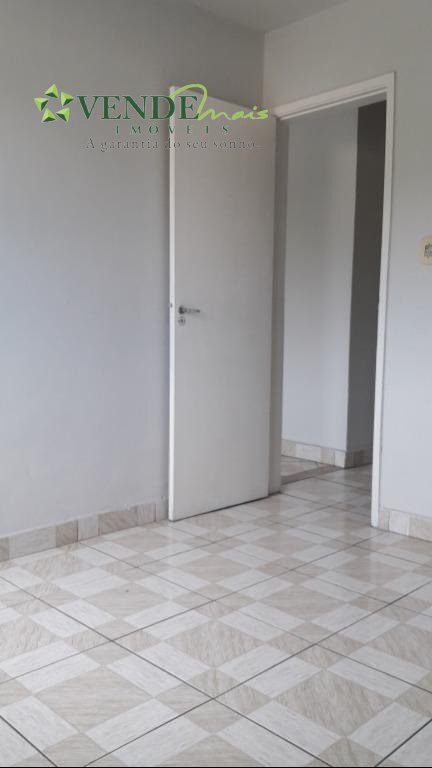 Apartamento à venda com 2 quartos, 70m² - Foto 19