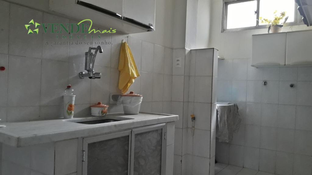 Apartamento à venda com 2 quartos, 70m² - Foto 12