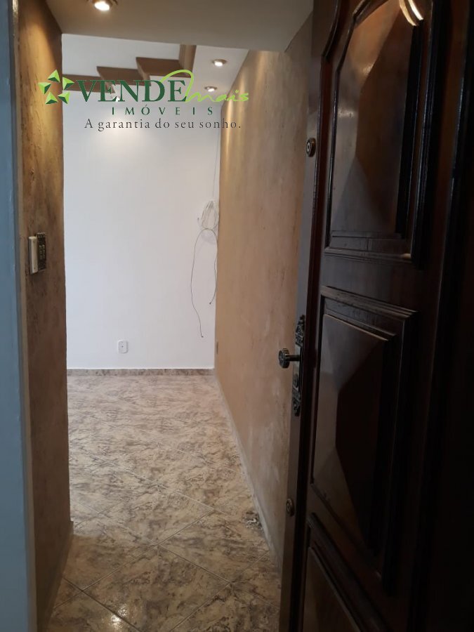 Apartamento à venda com 2 quartos, 60m² - Foto 1