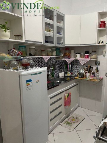 Apartamento à venda com 3 quartos, 50m² - Foto 2