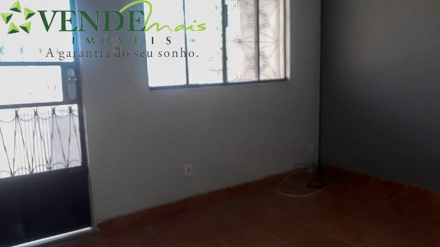 Casa à venda com 3 quartos, 58m² - Foto 2