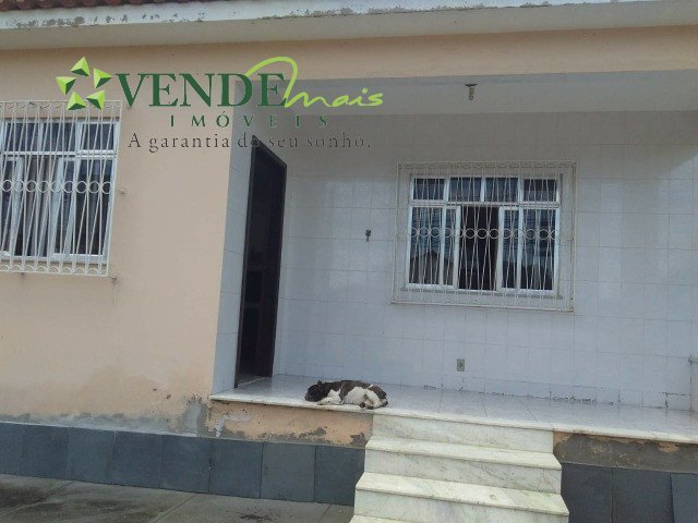 Casa à venda com 3 quartos, 100m² - Foto 1