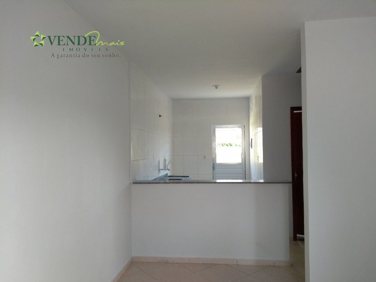 Casa à venda com 2 quartos, 51m² - Foto 3