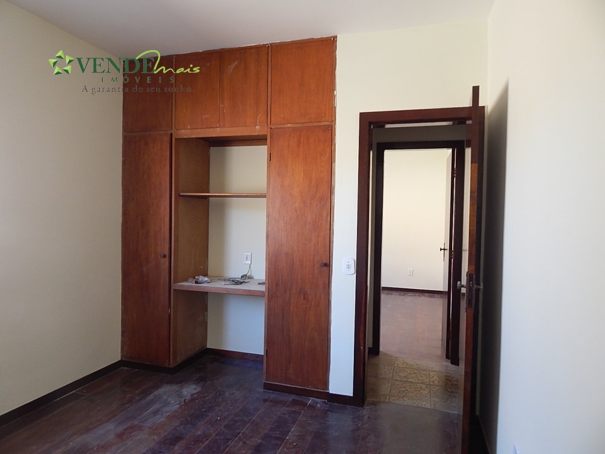 Casa à venda com 3 quartos, 292m² - Foto 13