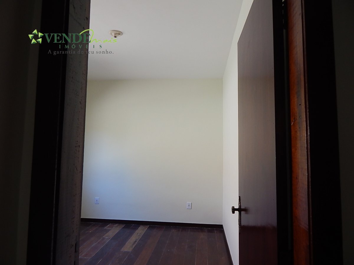 Casa à venda com 3 quartos, 292m² - Foto 15