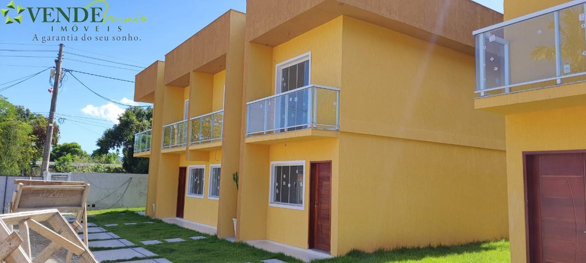 Casa à venda com 2 quartos, 65m² - Foto 1