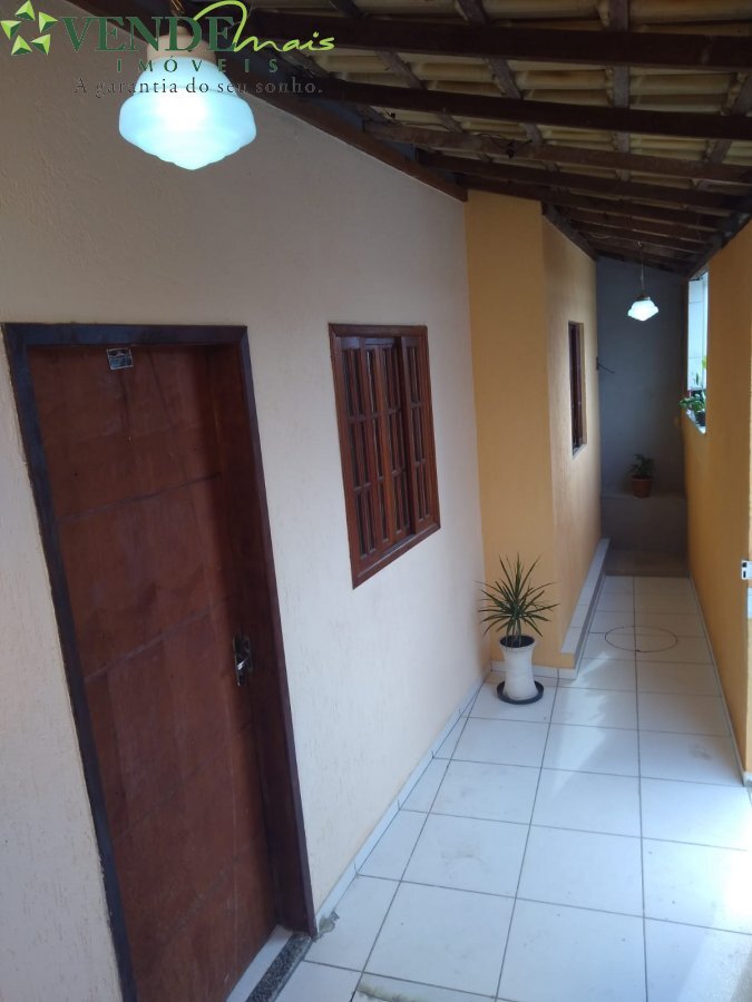 Casa à venda com 2 quartos, 76m² - Foto 1