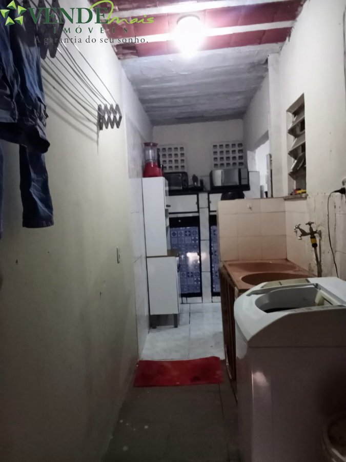 Casa à venda com 2 quartos, 60m² - Foto 17