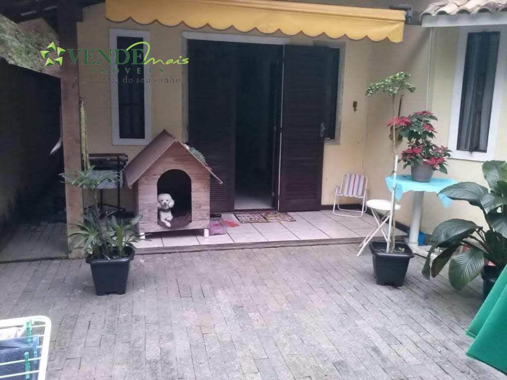 Casa à venda com 2 quartos, 80m² - Foto 3