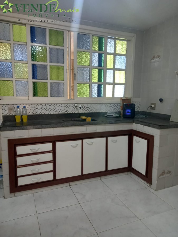 Casa à venda com 3 quartos, 100m² - Foto 18