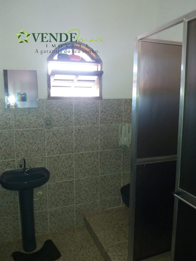 Casa à venda com 2 quartos, 600m² - Foto 4