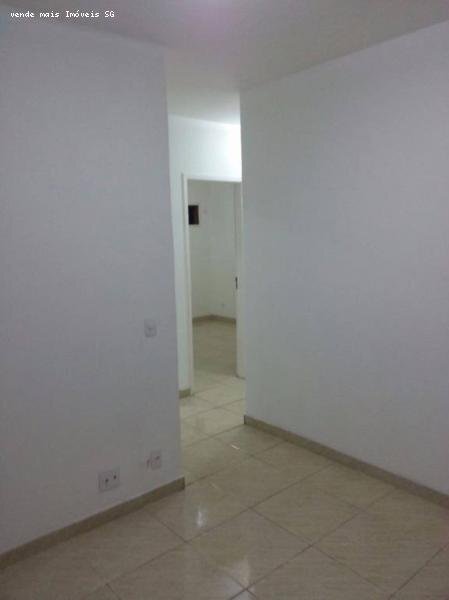 Apartamento à venda com 2 quartos, 60m² - Foto 2