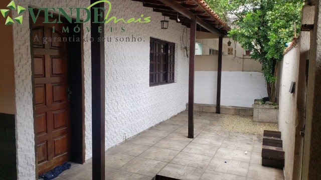 Casa à venda com 3 quartos, 96m² - Foto 2