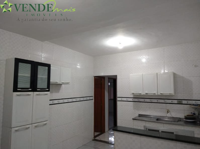 Casa à venda com 2 quartos, 90m² - Foto 5