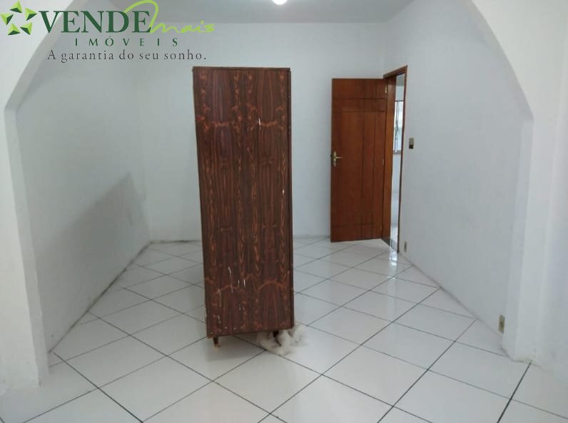 Casa à venda com 2 quartos, 90m² - Foto 11