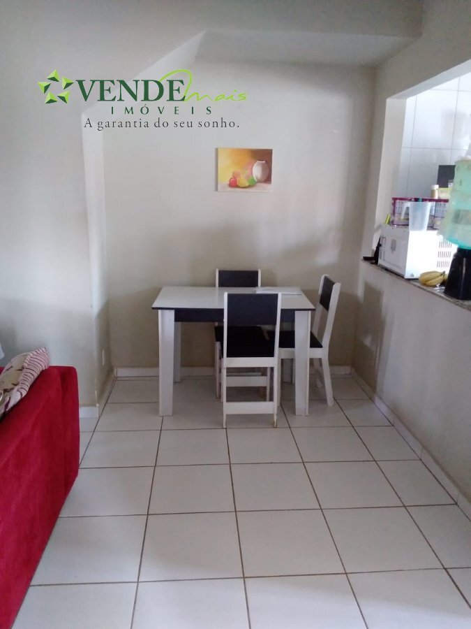 Casa à venda com 2 quartos, 70m² - Foto 7