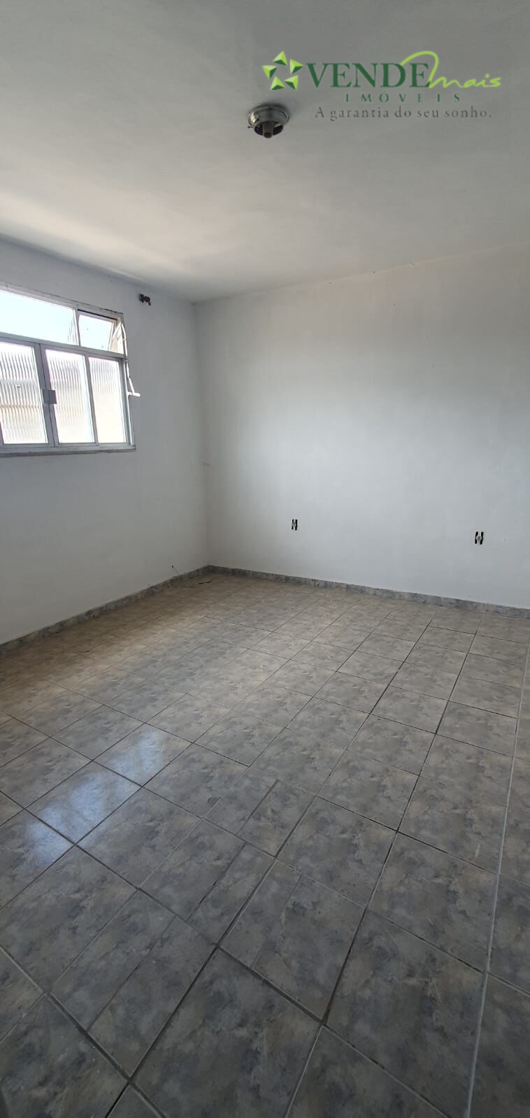 Casa à venda com 2 quartos, 60m² - Foto 17