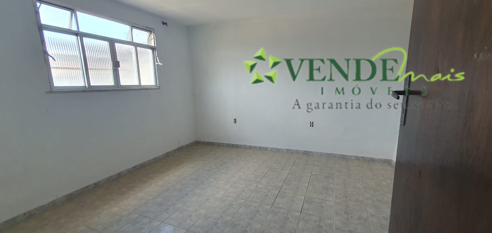 Casa à venda com 2 quartos, 60m² - Foto 18