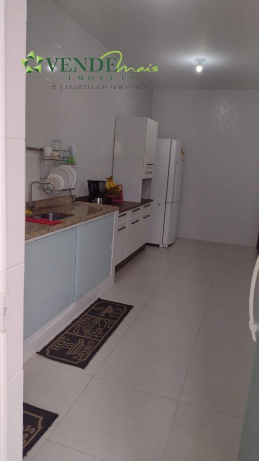 Casa à venda com 3 quartos, 108m² - Foto 4